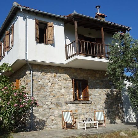 Traditional Stonehouse Потістіка Екстер'єр фото